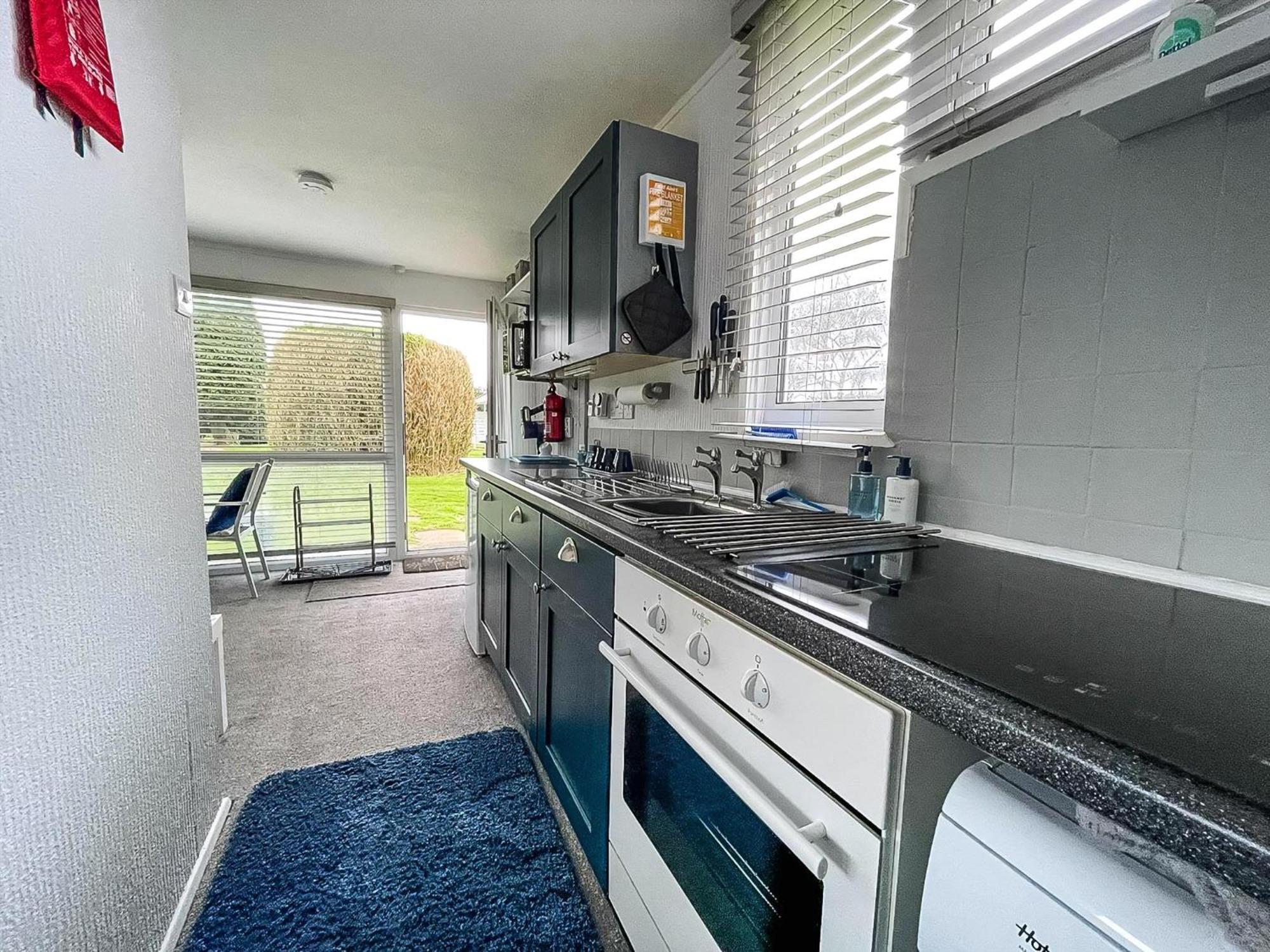 Lovely 4 Berth Chalet In The Coastal Village Of Heacham, Ref 92018Cs Bagian luar foto